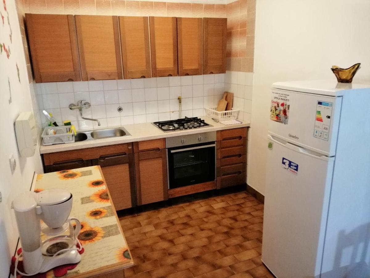 Apartment Pola Esterno foto