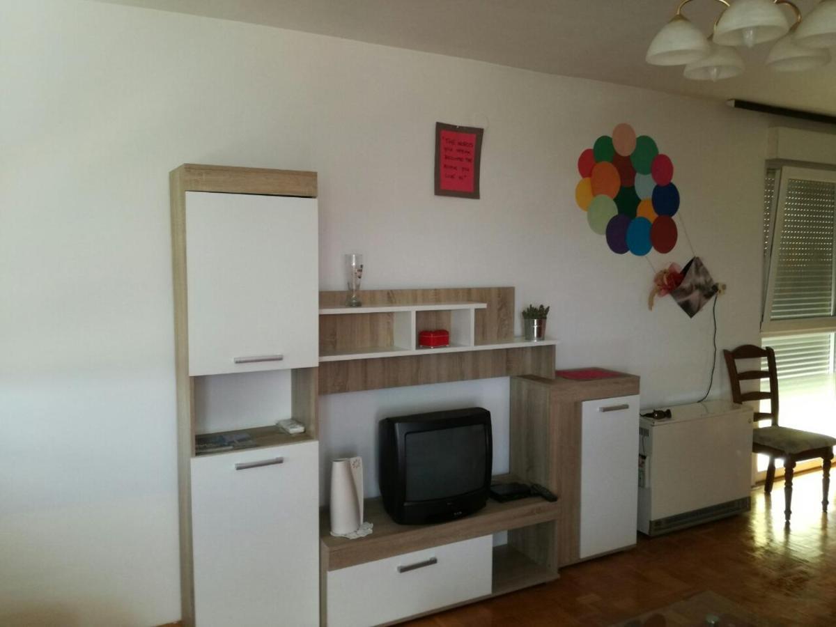 Apartment Pola Esterno foto